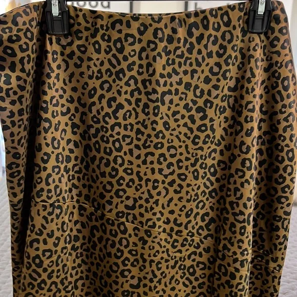 ASOS curve skirt - Picture 2 of 10